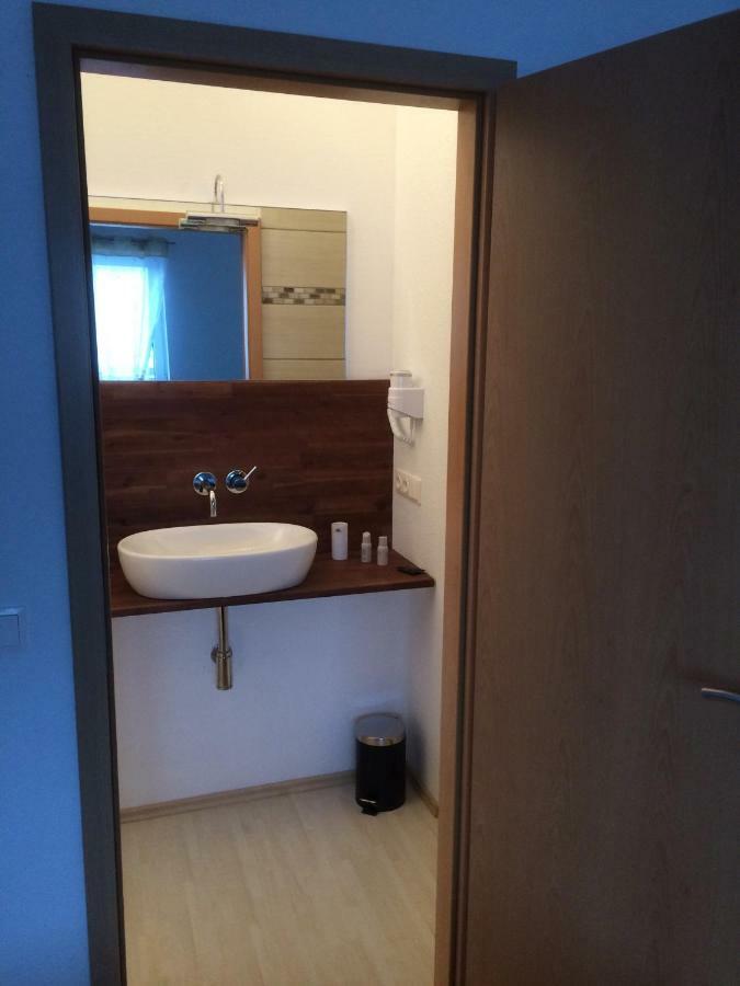 Pension Am Roemerhof Münzenberg Buitenkant foto