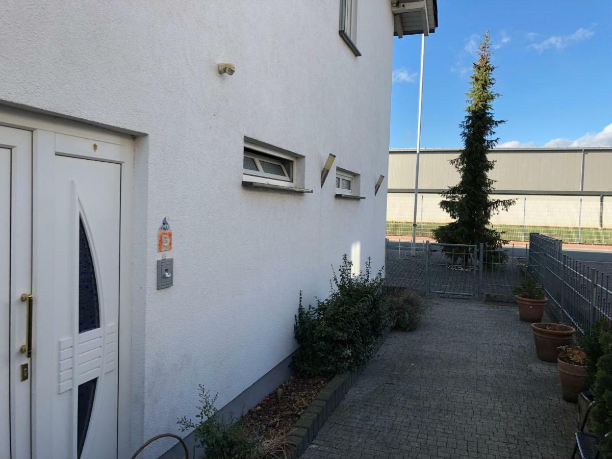 Pension Am Roemerhof Münzenberg Buitenkant foto